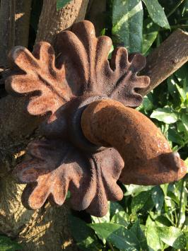 Gargouille Neptune – 23 cm – fonte rouille avec feuille de chêne